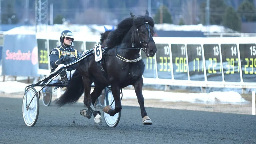 Bosse Lundkvist väljer att spika Backegubben i V4-1.