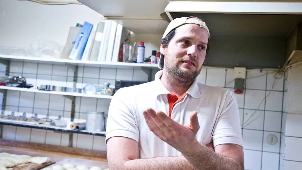 ”Det här är anpassat efter 50-talet, vi har begränsningar och ibland måste vi neka beställningar. Om jag skulle flytta till ett nytt ställe vill jag flytta till en större och fräschare lokal med bättre förutsättningar”, säger Michael Bieri.