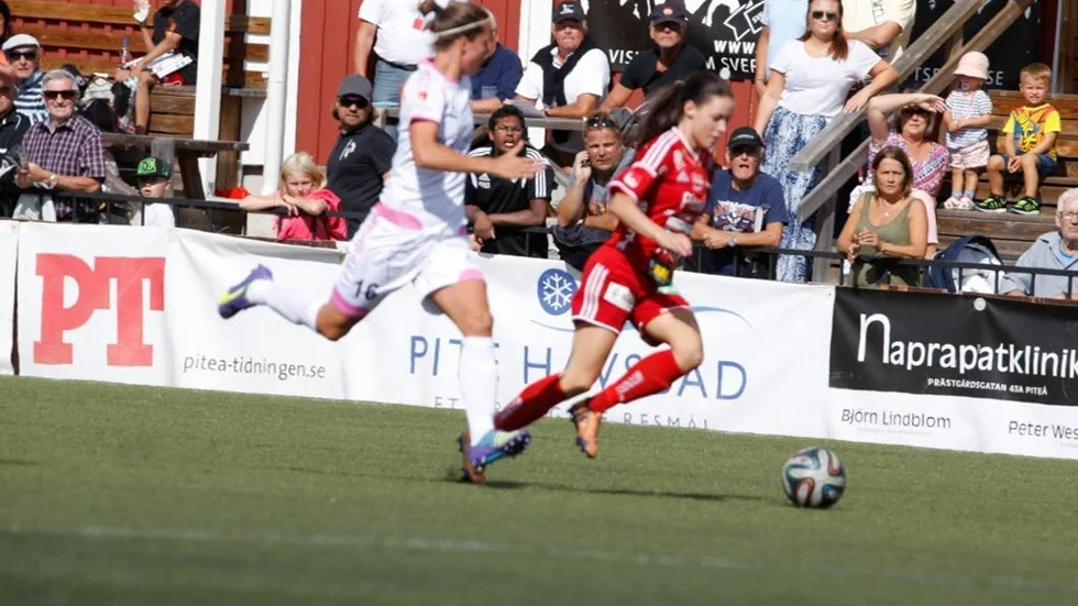 Piteås damer fick anledning att jubla direkt i matchen mot Rosengård.