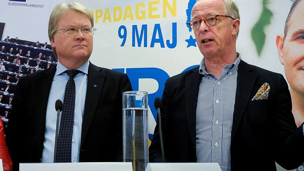 Lars Adaktusson (KD) och Gunnar Hökmark (M) lär hamna i dåligt sällskap efter EU-valet.
