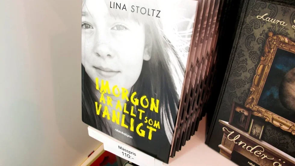 Lina Stoltz senaste bok ”Imorgon är allt som vanligt” handlar om hur missbruk påverkar ett barns relationer.  FOTO: Linda Sundström