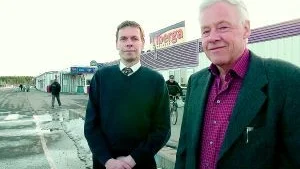 Tittar framåt gör NÖK-vd Lennart Thelberg och ordförande Bertil Carlsson. Trots förlust på drygt fem miljoner.
FOTO: TITTI OLOVSSON (0122-131 75)
titti.olovsson@folkbladet.se