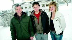 Anders Södergren, rektor på Curt Nicolingymnasiet, hade ingen aning om att hans elever har bäst betyg i hela Sverige. - Men vi vill inte ha en betygshets på skolan, säger han.
Eleverna Jendela Lunde och Jacob Vadeby går sista året på CNG. Betyg är viktigt, men inte allt, säger de.