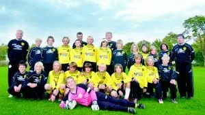 Foto: MAGNUS GLANS VFF P 12 I som vann serien för tredje året i rad. Stående från vänster: Lars Kihlman, Daniel Bäcklund, Filip Nilsson, Martin Svahn, Omar El Jardali, Peter Svensson, Markus Kihlman, Christian Berkius , Kenneth Jansson, Daniel Pettersson, Björn Andersson, Emil Cakic, Jonathan Åhman, Daniel Eriksson, Göran Ekberg. Knästående från vänster: Sebastian Anderot, Anton Jansson, Jesper Björkman, Andreas Ekberg, David Antonsson, Jonas Persson, Filip Svensson, Christopher Svensson, Tobias Palm, Victor Fritz. Liggande: Martin Jansson. På bilden saknas Albin Soderling, Jesper Oscarsson, Jesper Salomonsson, Mattias Ekelund och Noel Wennberg.