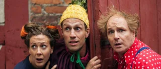 Cirkuskonster i drömsk scenografi