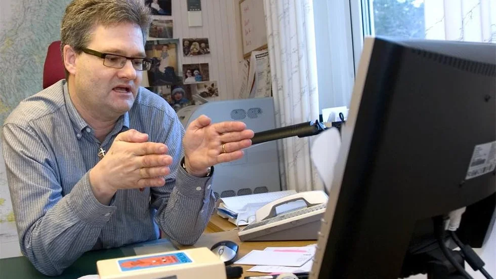 Roger Thörn, föreståndare vid Kolmårdens behandlingshem menar att mobilberoende är ett ökande problem i Sverige.