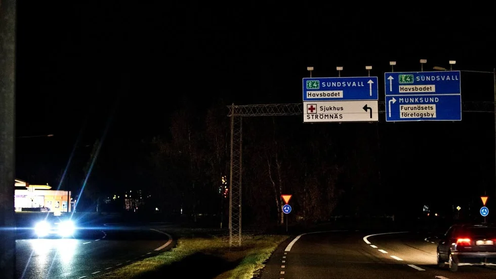 Rondellen nedanför sjukhuset, vid Statoil, har varit mörklagd i flera veckor.