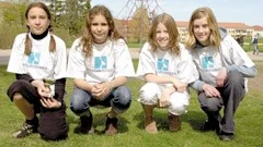 Jursla flickor 6 vann sin final mot Vikbolandsskolan med klara siffror, 24-2. Fr v ses Ronja Ljung, Jessica Kromnér, Minna Strid och Anna Edholm. I laget har även Sofia Österberg och Emma Östrand deltagit.
FOTO: REBECCA JOHANSSON