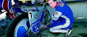 Leigh Lanham tillbaka i Vargarna
