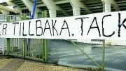 Peking Fanz visade sin tacksamhet efter att det allsvenska avancemanget var säkrat. Här är hyllningen som spelarna möttes av vid gårdagens träning. Foto: Robert Svensson