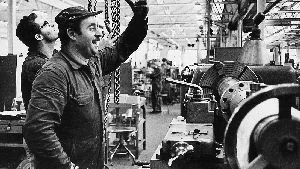 Den svenska arbetsmarknaden stängdes för invandring för snart 40 år sedan. Det som gick bra på 60-talet går inte längre. Men det är dags att tänka om, menar Widar Andersson. Foto: Scanpix