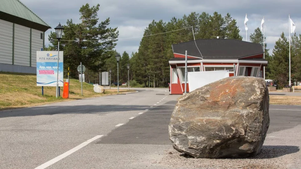 Det var hotfull stämning i taxikön på Havsbadet.