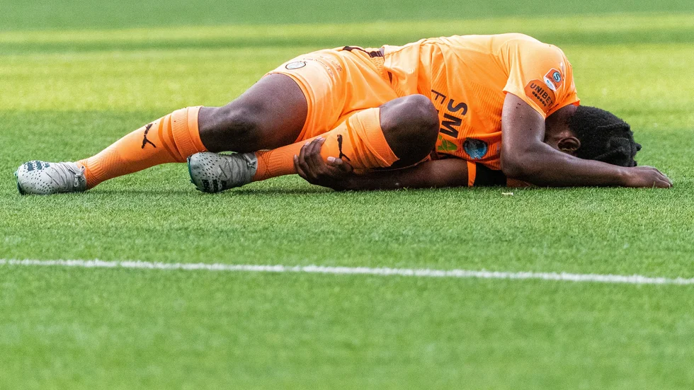York Rafael fälldes fult och tvingades utgå i paus. Bilden är dock från ett annat matchtillfälle.