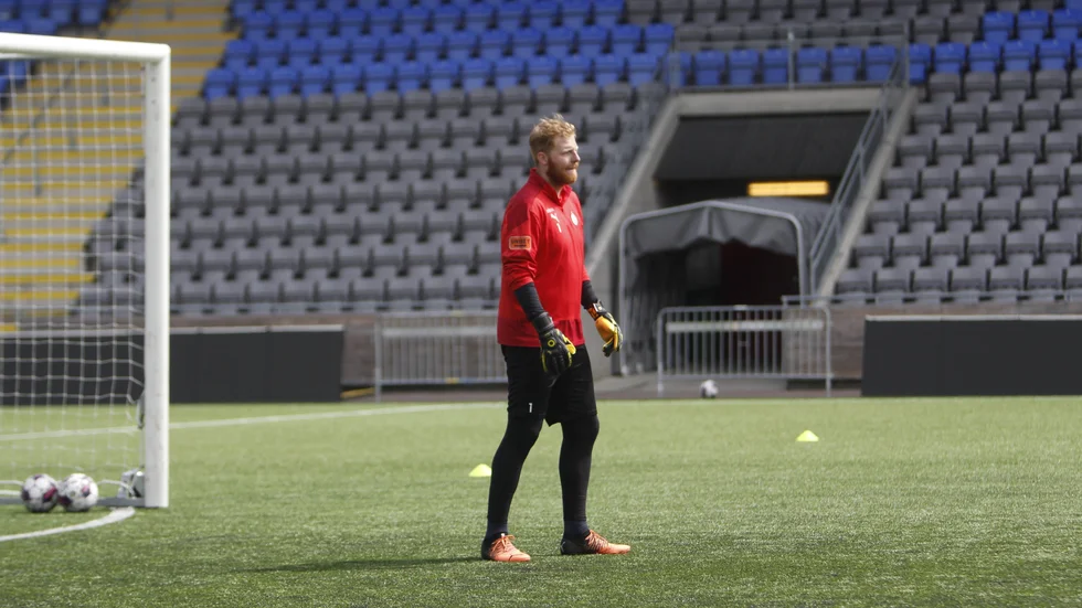 Den 28-årige målvakten har stått alla tolv matcher under säsongen.