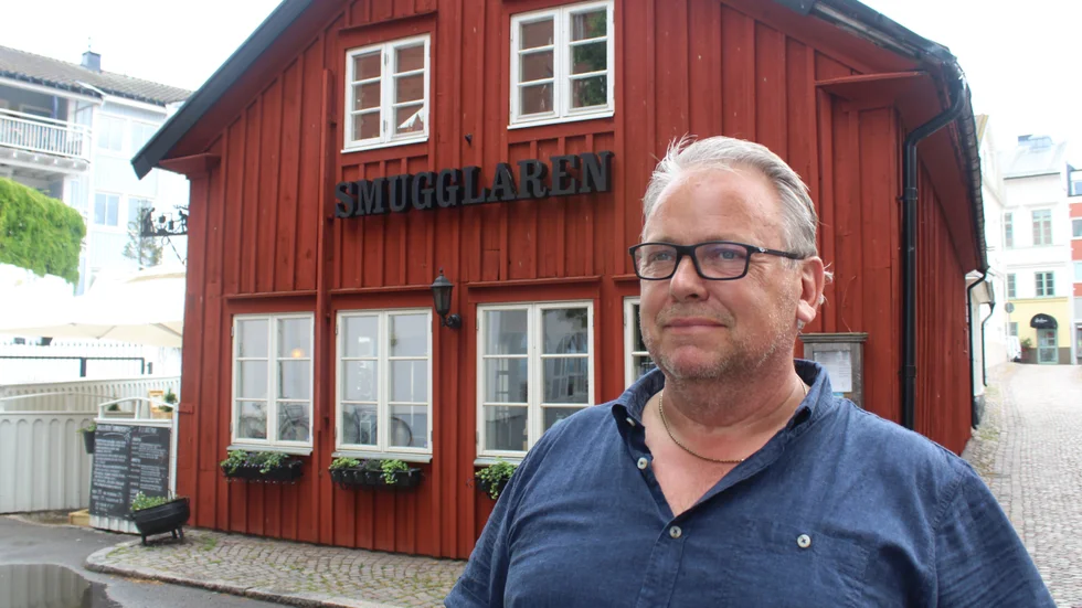 57-årige Västervikaren Stefan Andersson är en av de tre delägarna i restaurang Smugglaren.