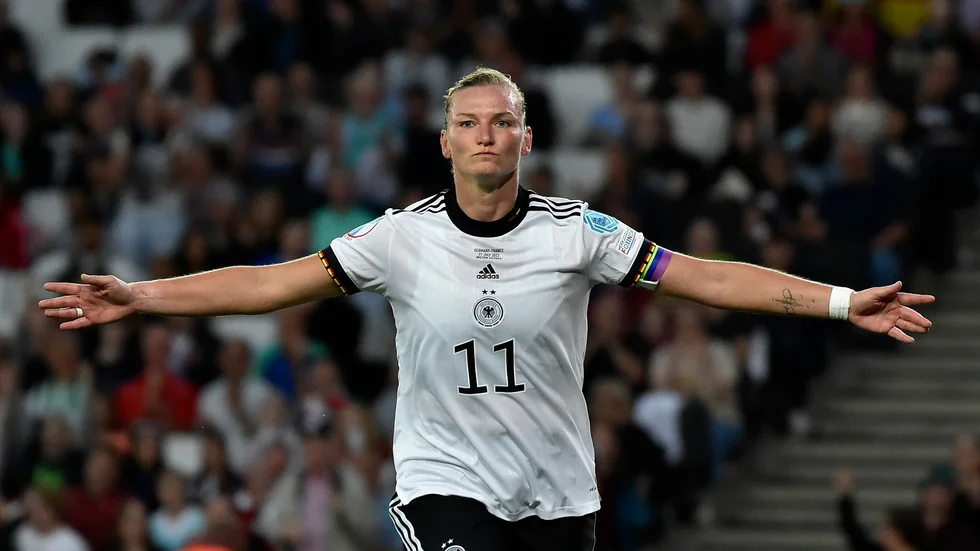 Skjuter Alexandra "Alexander Papp" Popp EM-guldet till Tyskland?