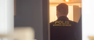 Intensiv utredning kring det skadade spädbarnet – flera föremål i beslag