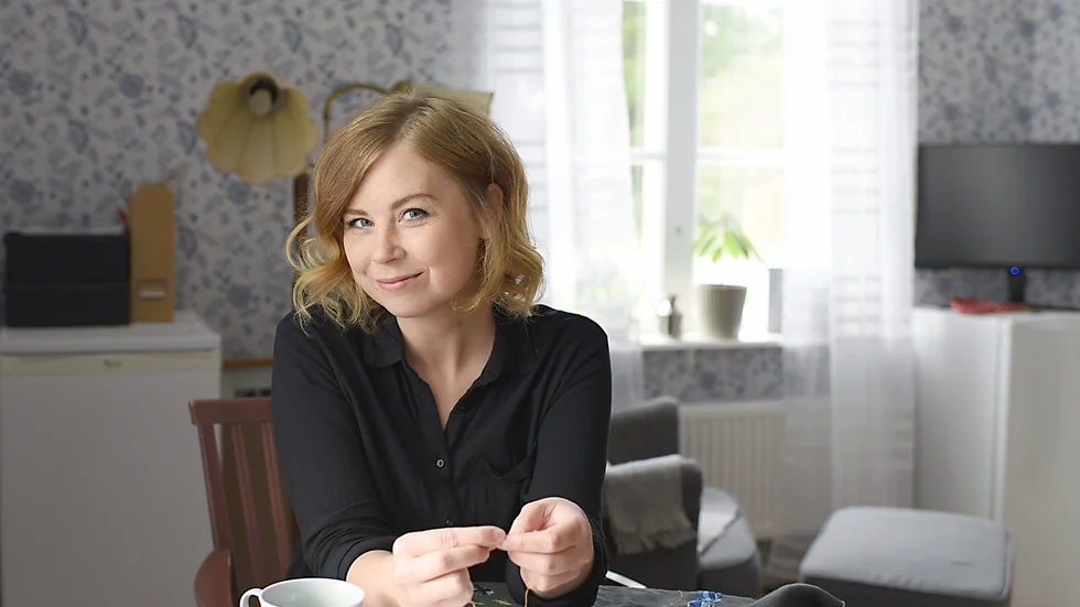 Fanny Felicia Svanbergs konstnärliga uttryck tar sig nya vägar, exempelvis i broderi.