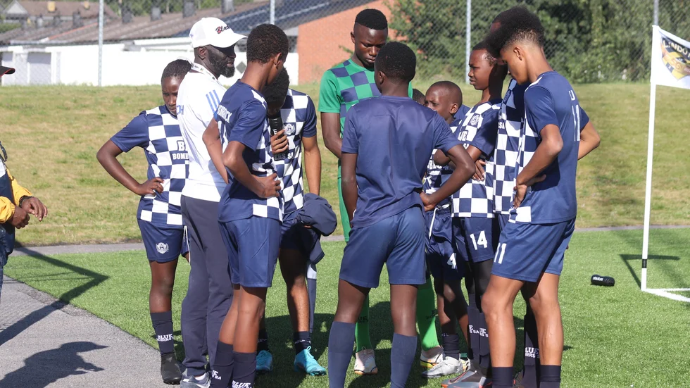 Blue Bombers Soccer Academy spelade 0–0 mot Smedby.