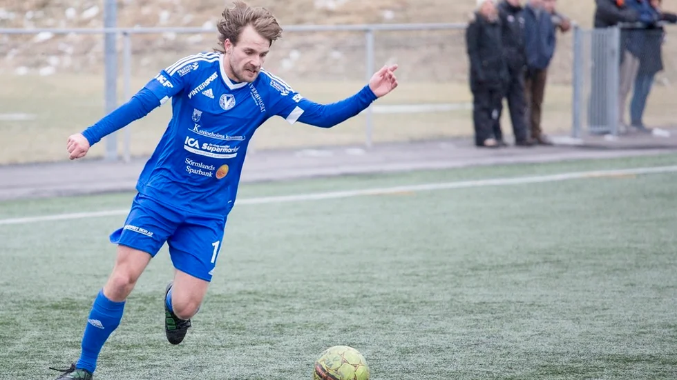 Dan Fröjd ersatte utvisade mittbacken Niklas Rautiainen på ett förtjänstfullt sätt. Arkivbild