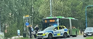 Vd:n om sura busschauffören: "Inte okej beteende" • Stack från bussen när han stoppades av polis