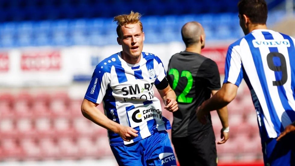 Ludwig Wallinder tvekar lite om fotbollsframtiden. Men om det blir spel under 2017 så sker det i IFK Eskilstuna och division 3.