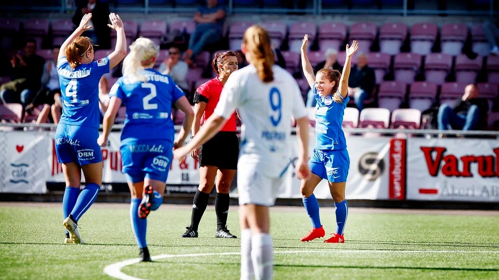 Jubel. Malin Diaz signalerar för mål efter att ha skjutit ledningsmålet i den 68:e matchminuten.