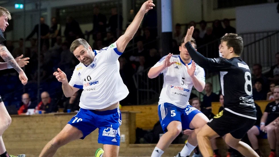 Med lite spelare tillbaka "slipper" Stefan Germerud spela mot Norrköping.