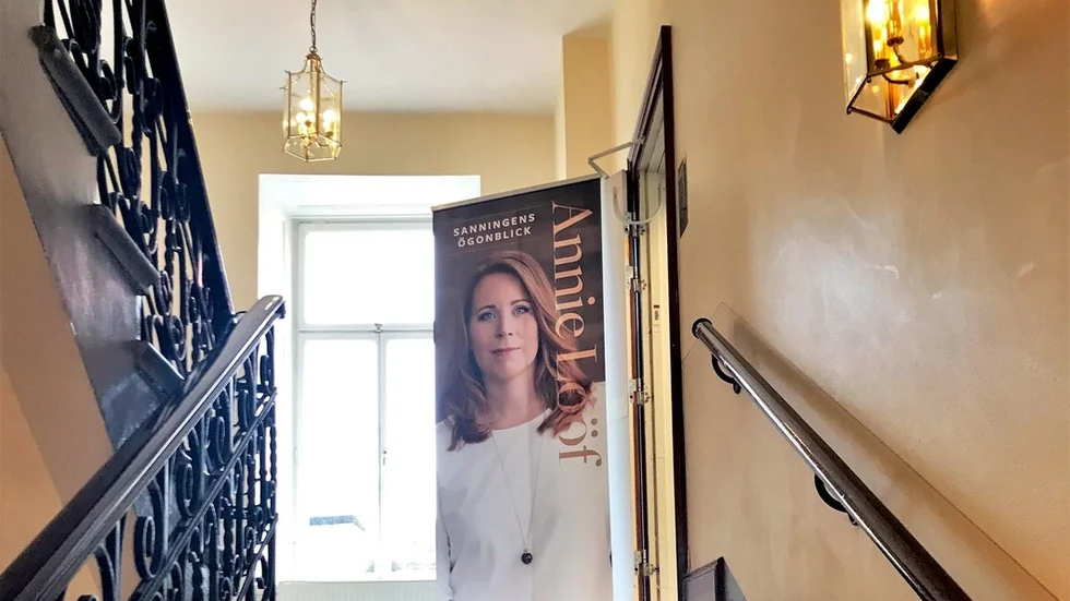 Annie Lööfs bok heter Sanningens ögonblick - och syftar på den kris som härdade henne som ledare i slutet av den förra mandat­perioden. Men det kunde lika gärna vara en blinkning framåt, mot det val som väntar. FOTO: OLOF JONMYREN