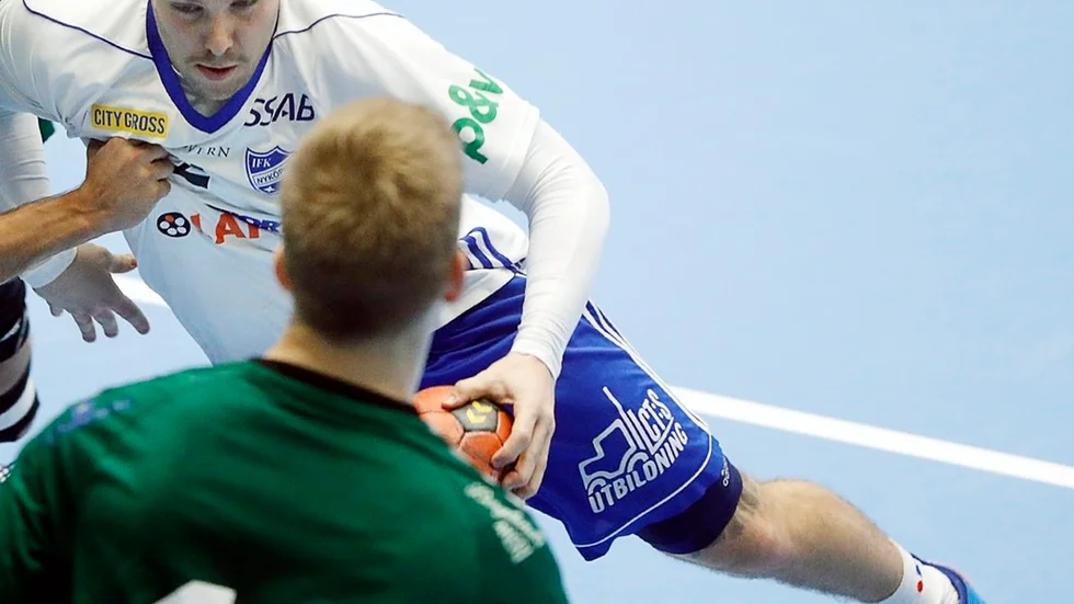 IFK-spelaren Simon Skuthälla skickade in sex mål i Märsta (arkivbild).