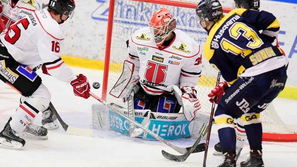Till vardags spelar Lukas Pilö i SHL med Örebro.