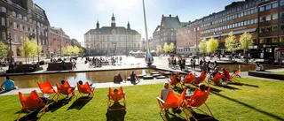 Debatt: Inrätta 500 enklare jobb inom kommunen