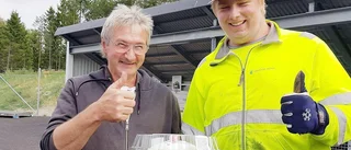 Kenneth letade upp borttappad mobil i container