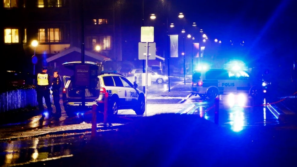 Mannen som sköts vid Hamnkrogen i Torshälla på fredagen är känd av polisen sedan tidigare.