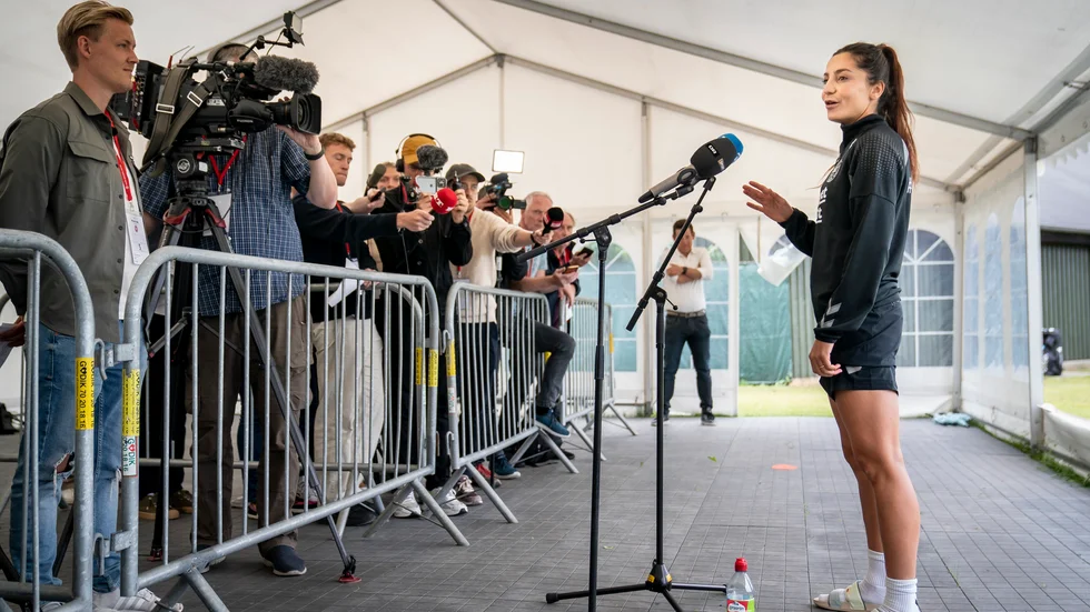 Nadia Nadim, 34, träffade journalister i Helsingör för att förklara sitt beslut att vara ambassadör för herr-VM i Qatar.