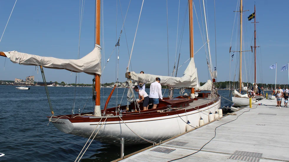 S/y Maribell som byggdes 1944 av Tore Holm i Gamleby Maribell var en av de 70 vackra båtar som besökte Classic Boat Meet förra året.