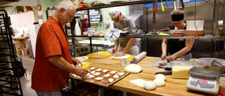 De har drivit anrika bageriet i 40 år: ✓Kastade ut halva omsättningen ✓Tuffa konkurrensen ✓"Då var vi nära konkurs"