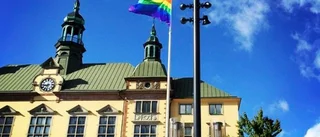 Kommunens prideflagga stulen – även kyrkan drabbad