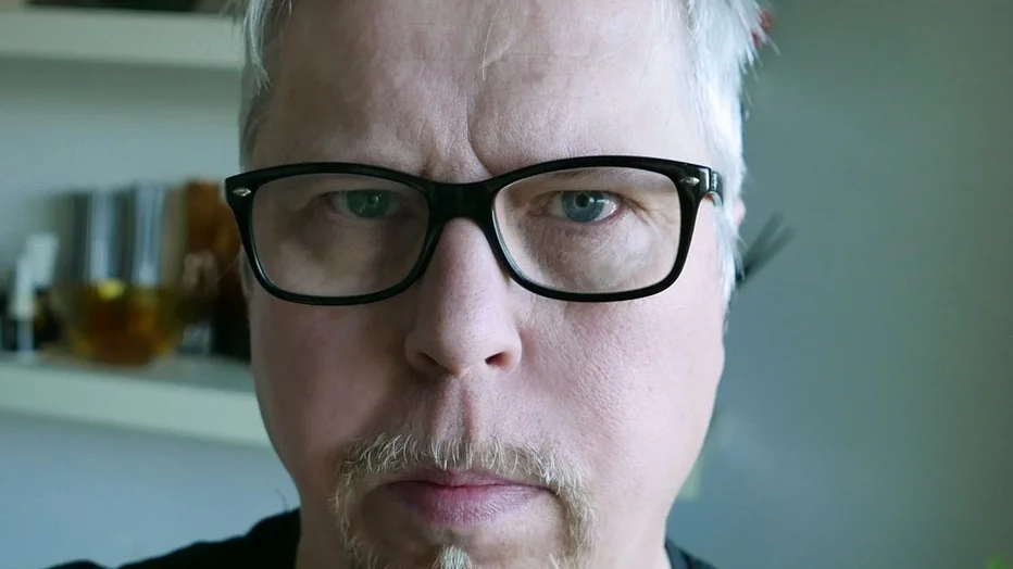 Tero Larsson såg dramat från sitt köksfönster.