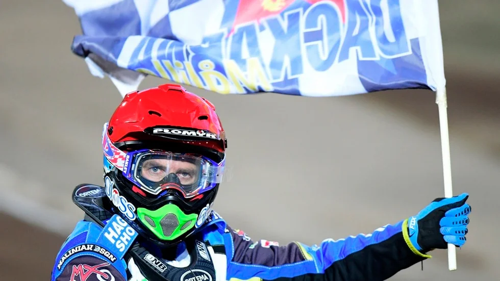 Dackarnas duktige dansk Hans Andersen inledde med två heatsegrar men blev också lite syndabock när han blev utesluten från heat 14.