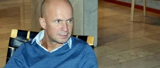 Dementerar beslut om bandyhall
