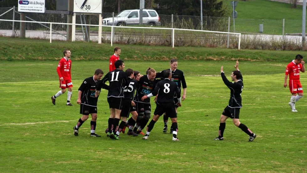 Jubel. Seger för GMFF i första kvalmatchen.