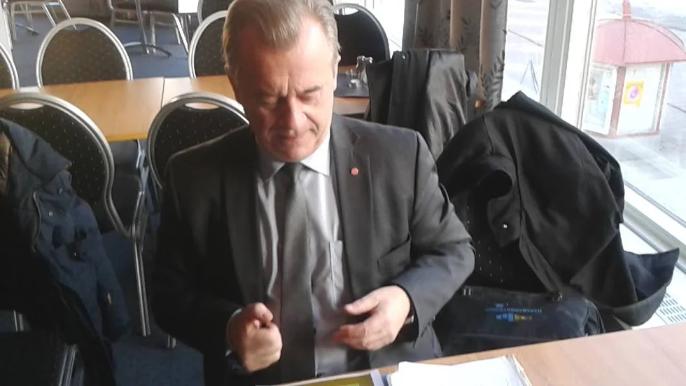 Goda nyheter. Nu är det klart med nationell finansiering för fortsatt planering av Norrbotniabanan på så vis att EU i vår kan ta ställning till finansering därifrån. Detta meddelade landsbygdsminister Sven-Erik Bucht vid en konferens i Boden.