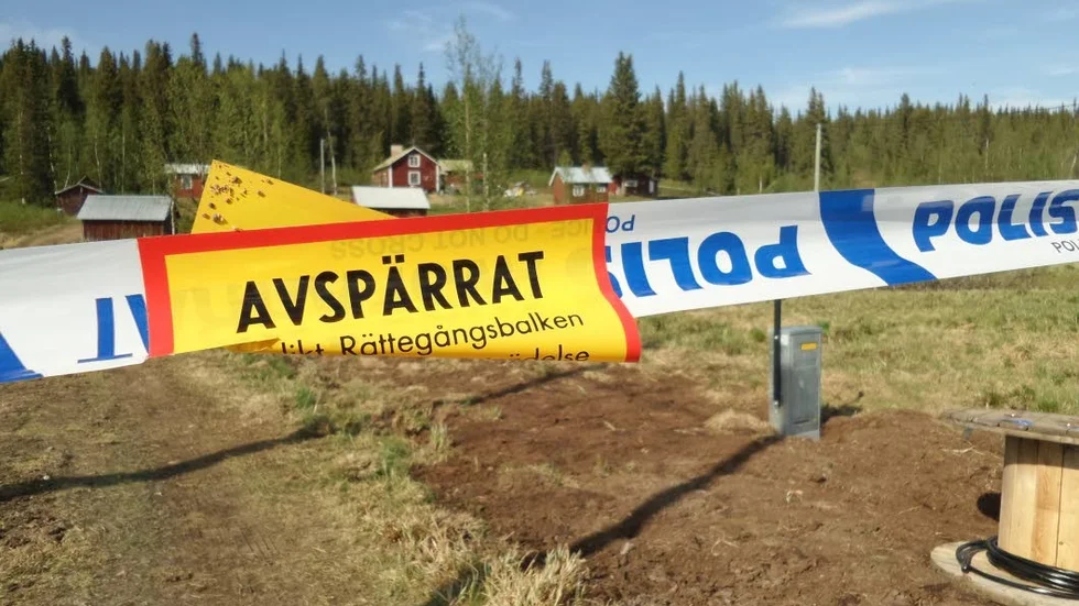 Utredning. Polisen utreder ett dödsfall i byn Lannavaara öster om Kiruna och i nuläget kan man inte utesluta att ett brott ligger bakom.