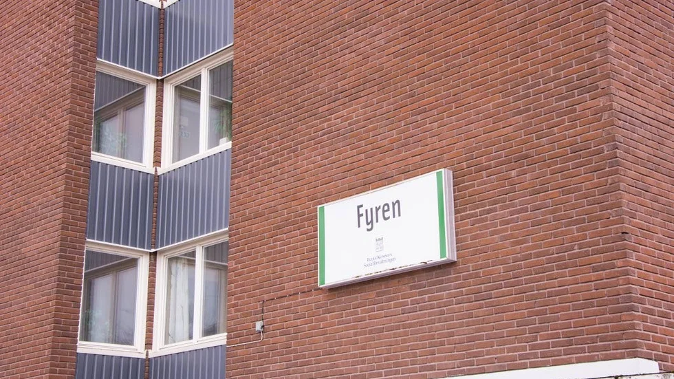 Fullt. På korttidsboendet Fyren på Östermalm är det så fullt att två gamlingar måste bo i gamla duschrum.