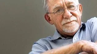 Mångfacetterad. Lars Gustafsson Lars Gustafsson verkade som filosof, poet, författare, redaktör, lärare, översättare och debattör. Han ägnade sig även åt bildkonst och hade flera separatutställningar.