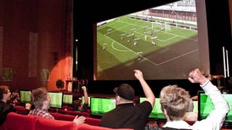 MÅL, MÅL, MÅL! Jubel i Team Boden i premiärfotbollsmatchen på Saga.