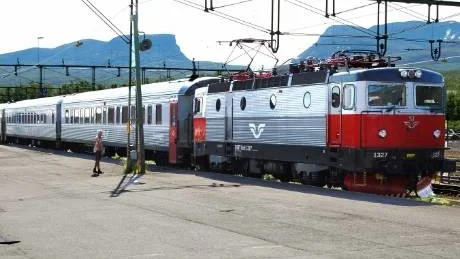 INGA BÄDDAR NORR OM BODEN. SJ agerar för bättre tidspassning för nattågen efter en katastrofal sommar med många förseningar. Foto: Håkan Zerpe