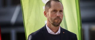Vad tycker Pelling om fler förskolelärare än kommunikatörer?