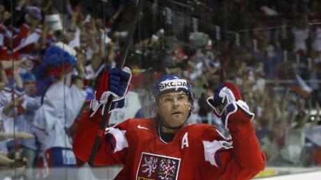 LEvande LEgend. Jaromir Jagr kommer att vara i fokus när Sverige möter Tjeckien i  VM-semifinalen. Den 39-årige hockeydivan har               varit riktigt bra under turneringen i Slovakien så här långt. Foto: SCANPIX